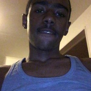 Meet your Posher, Mone